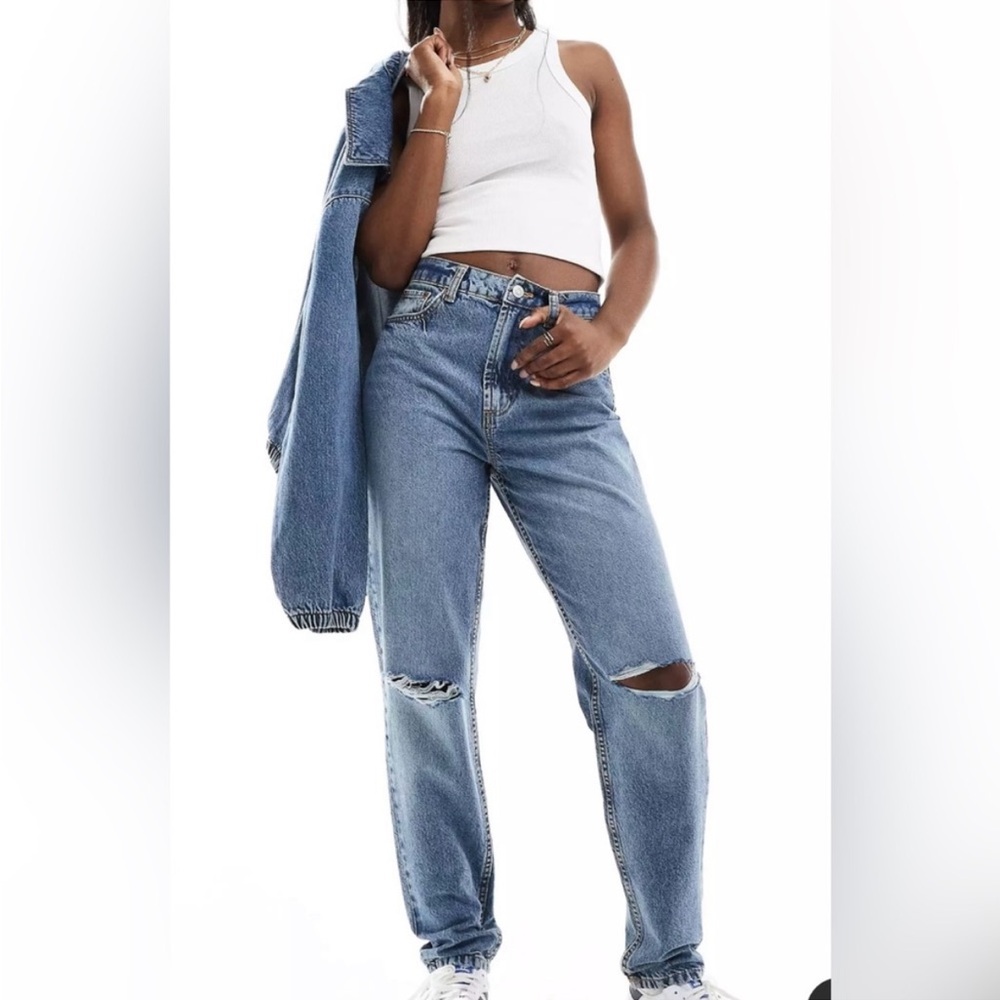 asos DESIGN distressed mom denim jeans 26x 32 high rise waisted EUC
